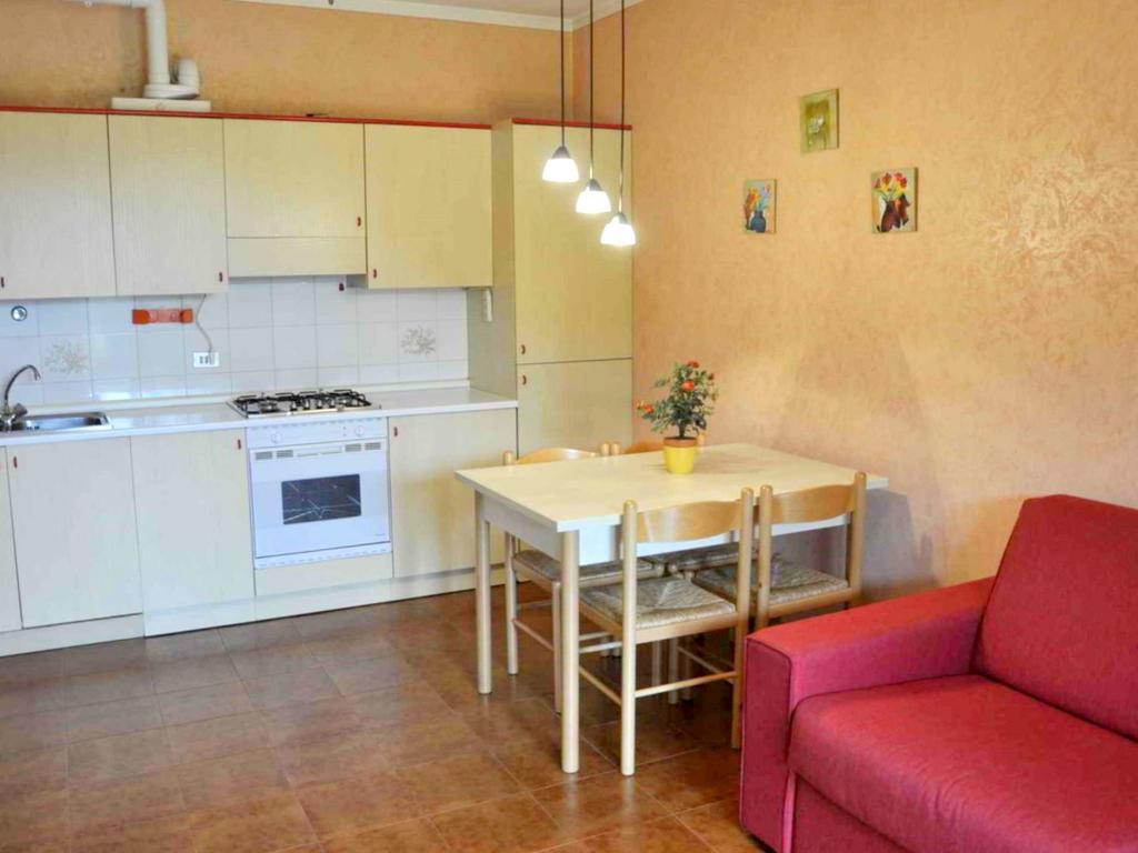 Belvilla By Oyo Enticing Holiday Home With Pool Lazise Buitenkant foto