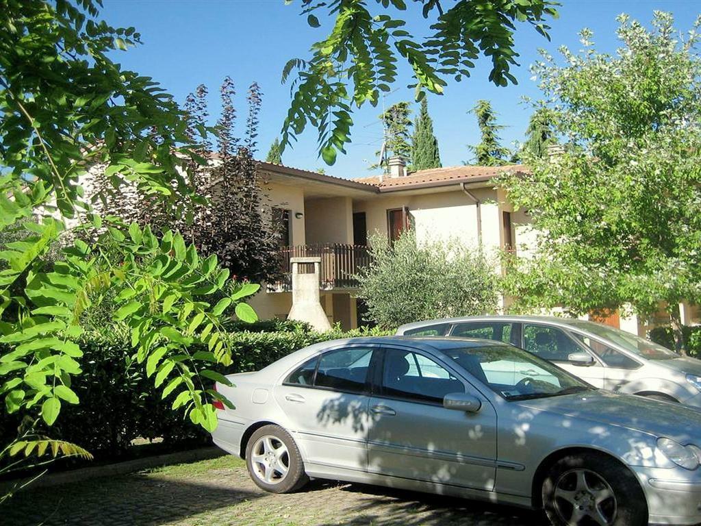 Belvilla By Oyo Enticing Holiday Home With Pool Lazise Buitenkant foto