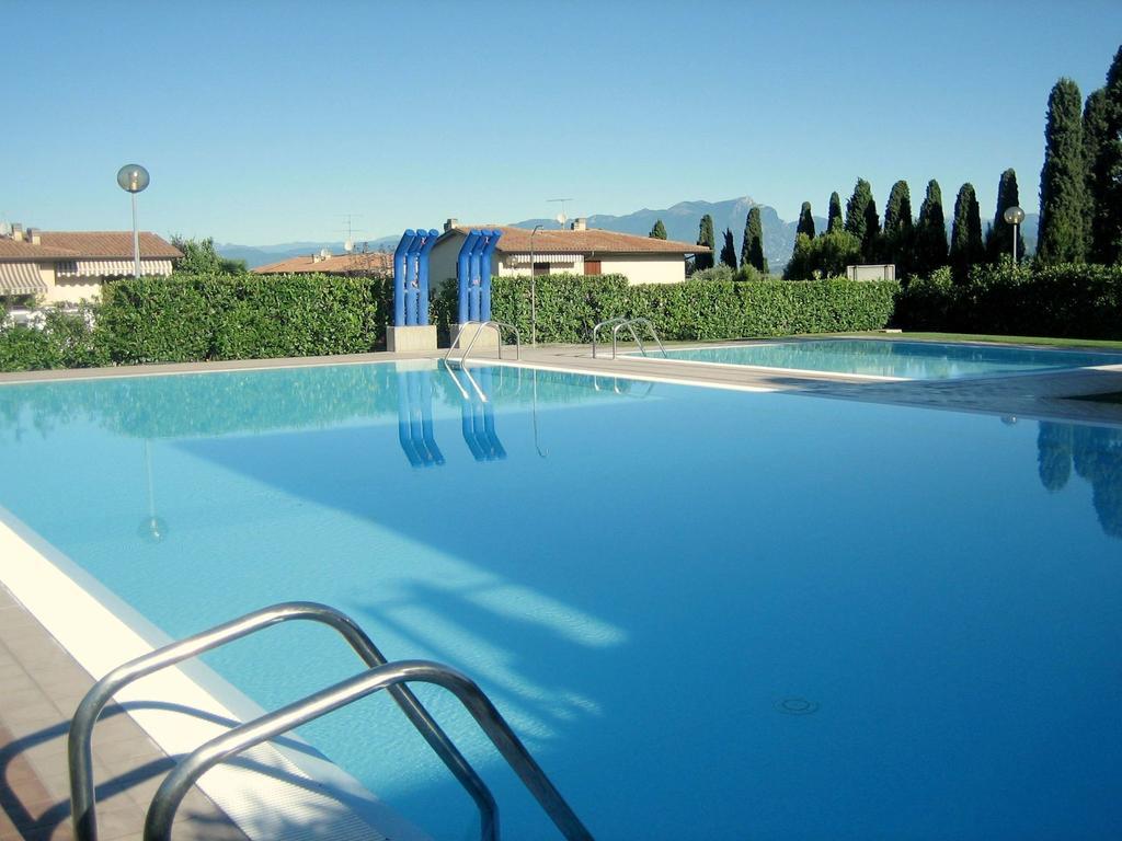 Belvilla By Oyo Enticing Holiday Home With Pool Lazise Buitenkant foto